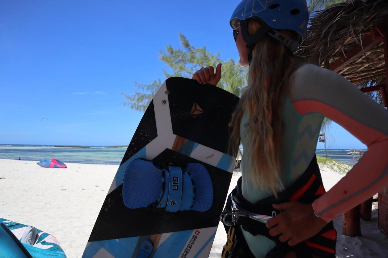 Ocean Lodge Kite & Windsurf Antsiranana Экстерьер фото