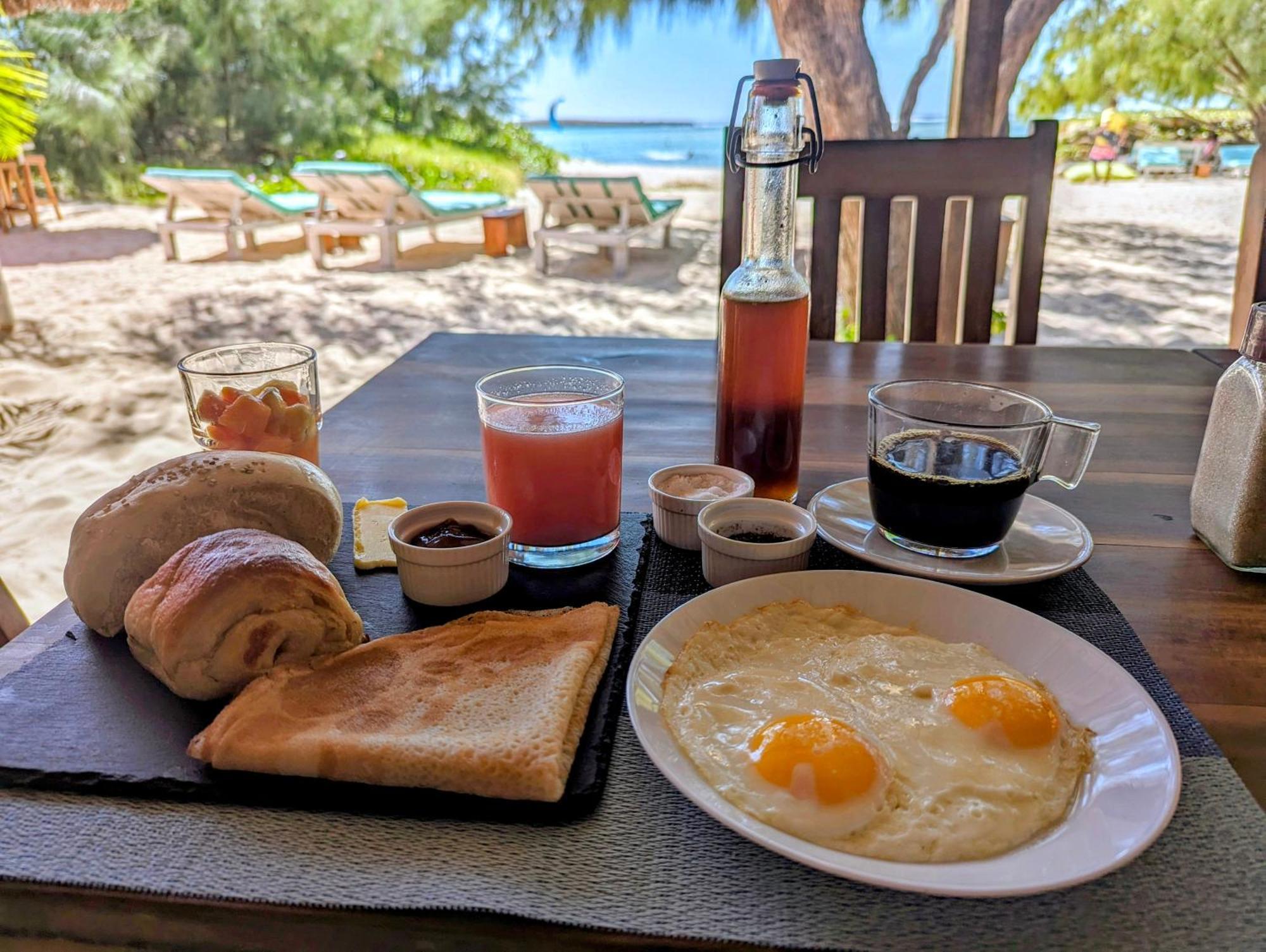 Ocean Lodge Kite & Windsurf Antsiranana Экстерьер фото